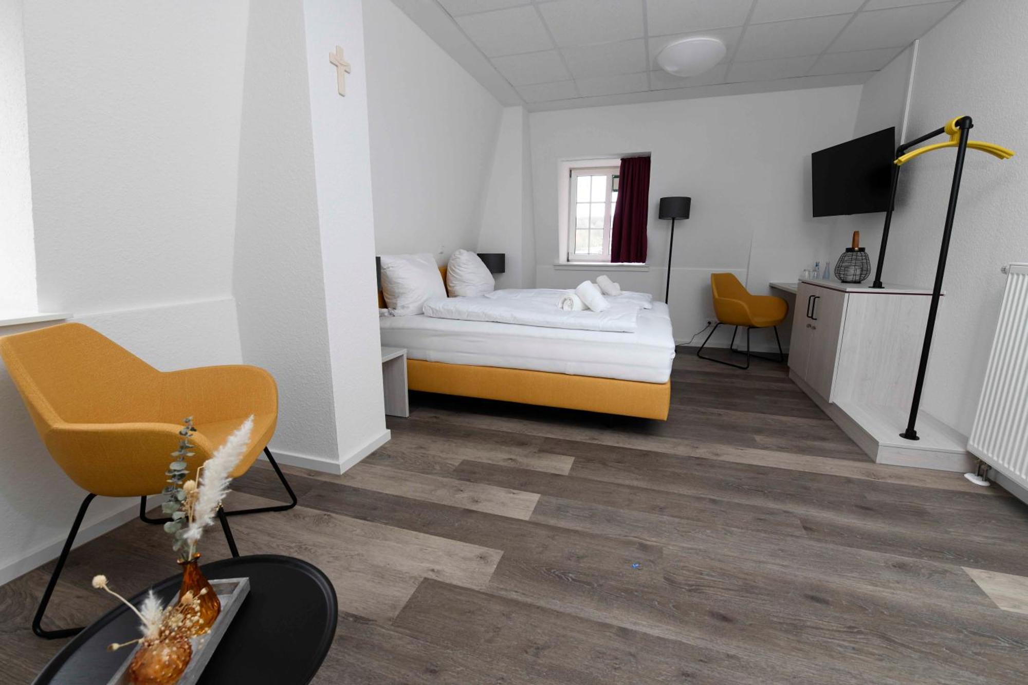 St. Barbara-Haus Otel Dinslaken Dış mekan fotoğraf